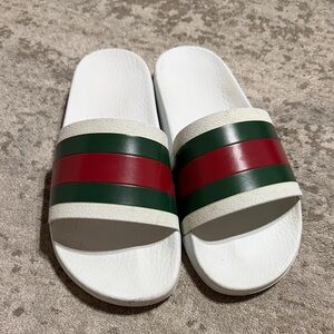 GUCCI White Slides with Red and Green Stripes
